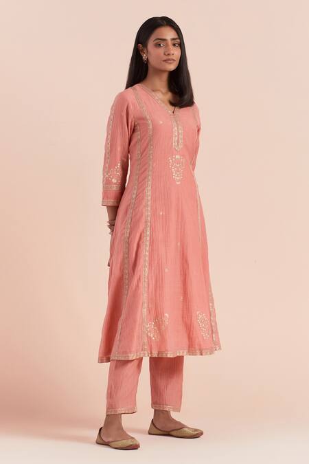 Buy Priya Chaudhary Peach Chanderi V-neck Floral Block Print Kurta Pant Set Online at Aza Fashions Buy_Priya Chaudhary_Peach Chanderi V-neck Floral Block Print Kurta Pant Set _Online_at_Aza_Fashions