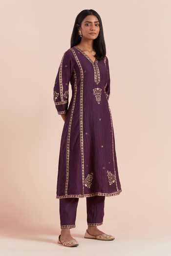Priya Chaudhary Purple Chanderi Embroidery V-neck Printed Kurta And Pant Set Online at Aza Fashions Priya Chaudhary_Purple Chanderi Embroidery V-neck Printed Kurta And Pant Set _Online_at_Aza_Fashions