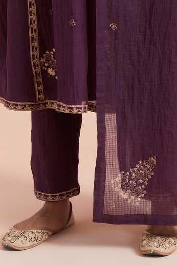 Buy_Priya Chaudhary_Purple Chanderi, Cotton Embroidery V-neck Printed Kurta Pant Set 