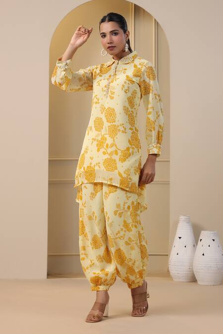 Bairaas_Cream Georgette Embroidery Collared Buttercup Bloom Print Kurta With Salwar Pant_Online_at_Aza_Fashions