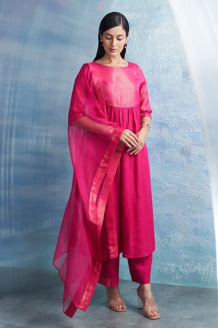 Charkhee Fuchsia Kurta- Linen Woven Stripe Round Set 