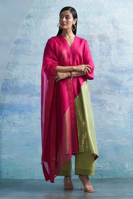 Charkhee Fuchsia Linen, Organza, Cotton Satin V-neck Colorblock Linear Woven Kurta Set Online at Aza Fashions Charkhee_Fuchsia Linen, Organza, Cotton Satin V-neck Colorblock Linear Woven Kurta Set _Online_at_Aza_Fashions