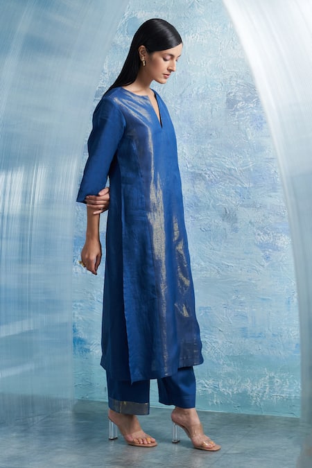 Charkhee_Blue Linen, Cotton Satin, Organza Split V-neck Kurta Set With Woven Dupatta _at_Aza_Fashions