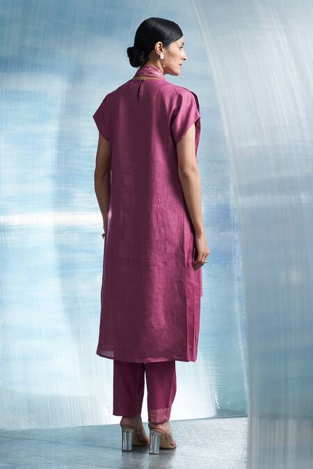 Shop Charkhee Pink Linen, Satin, Mandarin Woven Neck Scarf Kurta And Pant Set at Aza Fashions Shop_Charkhee_Pink Linen, Satin, Mandarin Woven Neck Scarf Kurta And Pant Set _at_Aza_Fashions