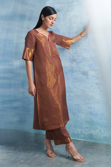 Buy Charkhee Brown Linen, Organza, Cotton Satin Split V-neck Woven A-line Kurta Set Buy_Charkhee_Brown Linen, Organza, Cotton Satin Split V-neck Woven A-line Kurta Set