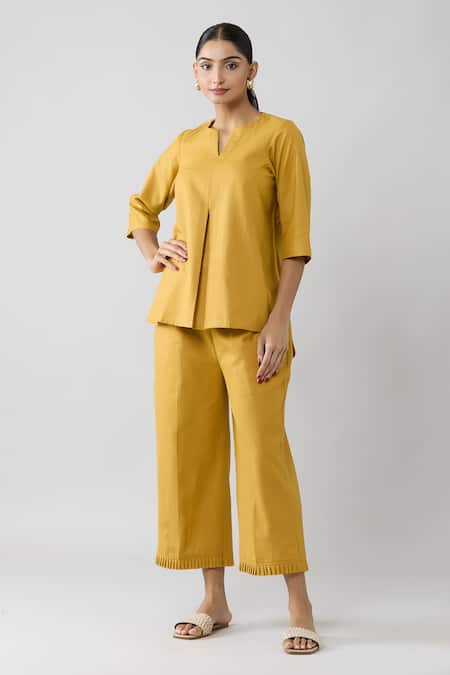 Samyukta Singhania Solid Top & Pleated Hem Pant Co-ord Set 