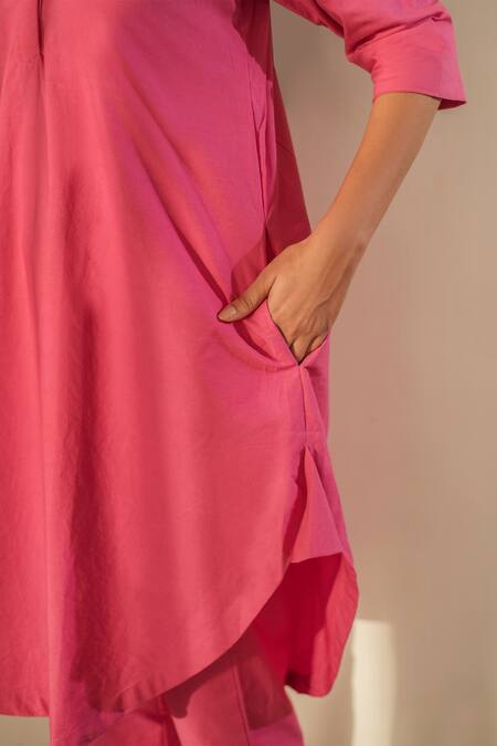 Buy Merakus Pink Cotton Collared Curved Hem Plain Tunic And Pant Set Online at Aza Fashions Buy_Merakus_Pink Cotton Collared Curved Hem Plain Tunic And Pant Set _Online_at_Aza_Fashions
