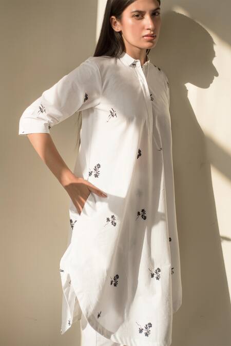 Buy_Merakus_White Cotton Collared Floral Print Tunic And Pant Set _Online_at_Aza_Fashions
