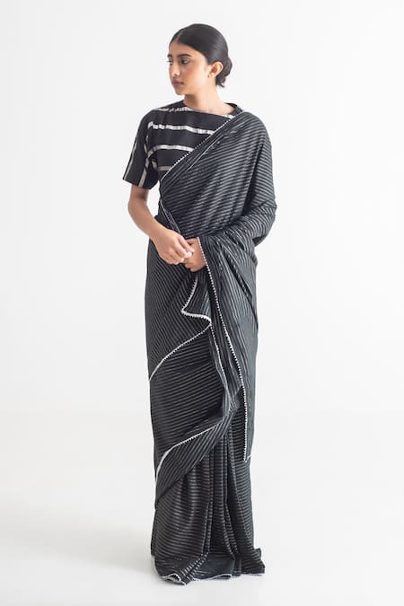 Merakus Black Cotton Embroidered Zari Round Stripe Work Saree With Blouse 