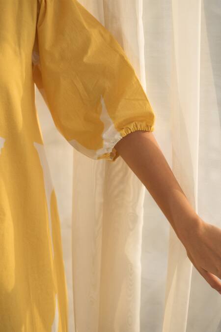 Merakus_Yellow Cotton Round Neck Abstract Print Flared Dress _Online_at_Aza_Fashions