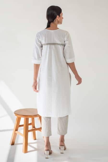 Shop Merakus White Cotton Applique Round Neck Striped Kurta With Pant at Aza Fashions Shop_Merakus_White Cotton Applique Round Neck Striped Kurta With Pant _at_Aza_Fashions