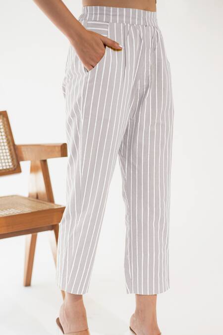 Merakus White Cotton Collared Solid Tunic With Contrast Pant Online at Aza Fashions Merakus_White Cotton Collared Solid Tunic With Contrast Pant _Online_at_Aza_Fashions