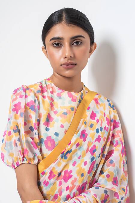 Shop_Merakus_Multi Color Chanderi Silk Round Neck Abstract Print Saree With Blouse _Online_at_Aza_Fashions