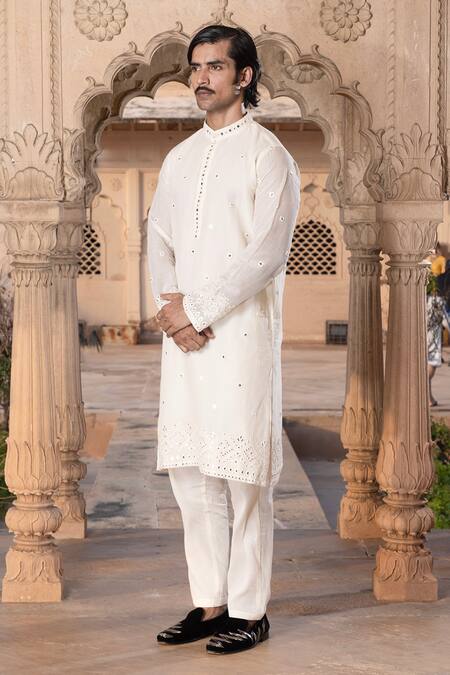 Buy Preevin Off White Cotton Mirrors, Embroidery Blossom Quad Kurta Set Online at Aza Fashions Buy_Preevin_Off White Cotton Mirrors, Embroidery Blossom Quad Kurta Set _Online_at_Aza_Fashions