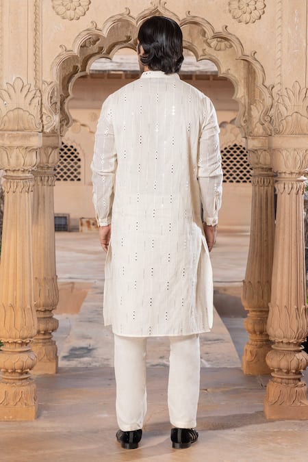 Preevin Quad Mirror Vine Embroidered Kurta Set 