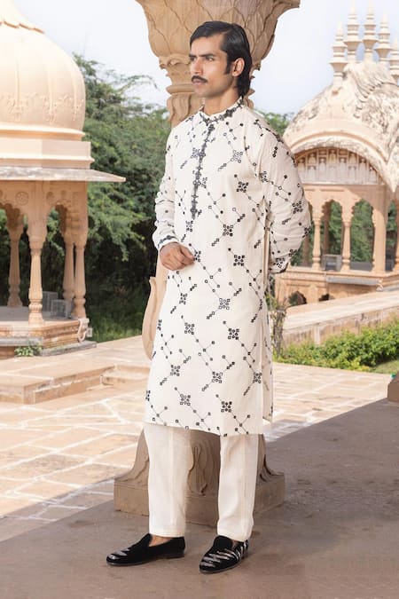 PREEVIN Helix Mirror Bloom Embroidered Kurta Set 