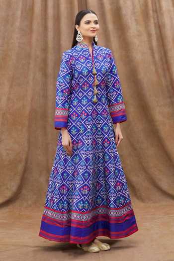 Buy_Samyukta Singhania_Blue Silk, Net Embroidery Mandarin Floral Print Anarkali With Contrast Dupatta_Online_at_Aza_Fashions