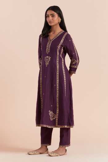 Priya Chaudhary Purple Chanderi Embroidery V-neck Printed Kurta And Pant Set at Aza Fashions Priya Chaudhary_Purple Chanderi Embroidery V-neck Printed Kurta And Pant Set _at_Aza_Fashions