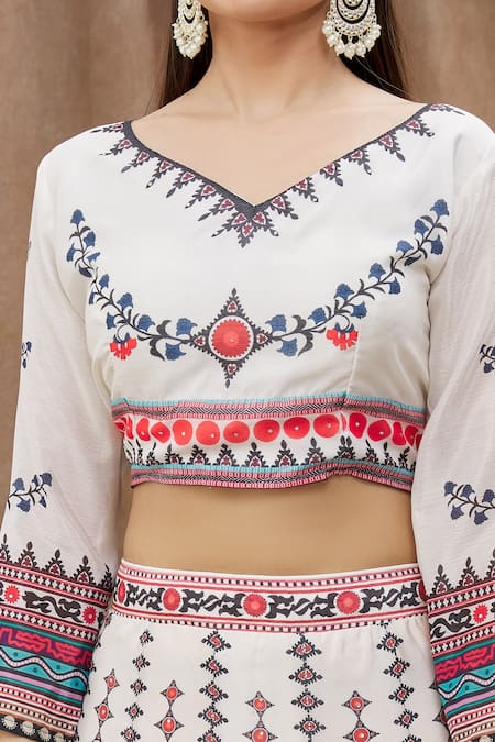 Shop_Naintara Bajaj_White Chiffon, Georgette Embroidery V-neck Printed Blouse Lehenga Set _Online_at_Aza_Fashions