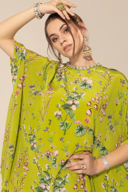 SAKSHI GIRRI Green Crepe Sequins Botanical Pattern Cape And Bell Bottom Pant Set at Aza Fashions SAKSHI GIRRI_Green Crepe Sequins Botanical Pattern Cape And Bell Bottom Pant Set_at_Aza_Fashions