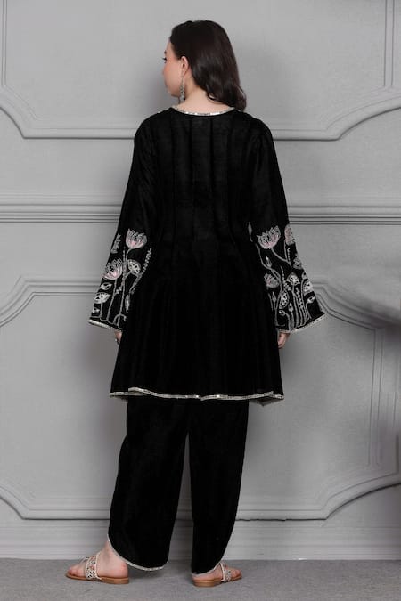 Shop Midori By Sgv Black Chanderi, Cotton Pearls, Zari, Kali Lotus Anarkali With Petal Pant at Aza Fashions Shop_Midori By Sgv_Black Chanderi, Cotton Pearls, Zari, Kali Lotus Anarkali With Petal Pant _at_Aza_Fashions