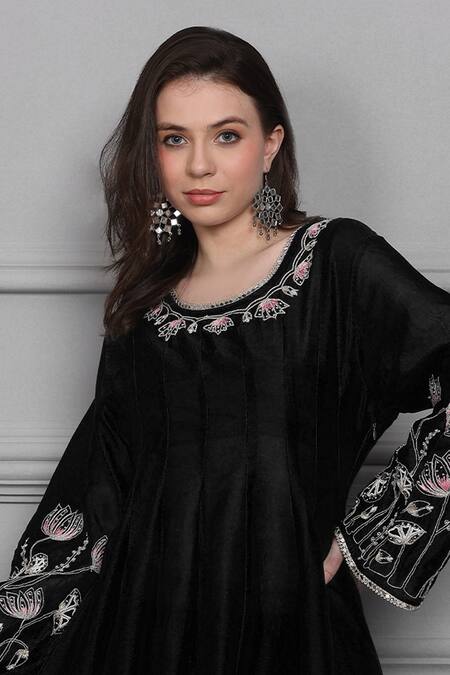 Buy Midori By Sgv Black Chanderi, Cotton Pearls, Zari, Kali Lotus Anarkali With Petal Pant Online at Aza Fashions Buy_Midori By Sgv_Black Chanderi, Cotton Pearls, Zari, Kali Lotus Anarkali With Petal Pant _Online_at_Aza_Fashions