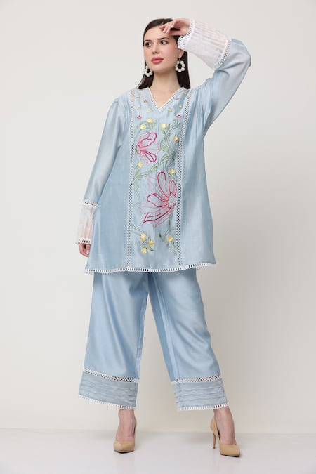 MIDORI BY SGV Dahila Floral Embroidered Kurta With Pant 