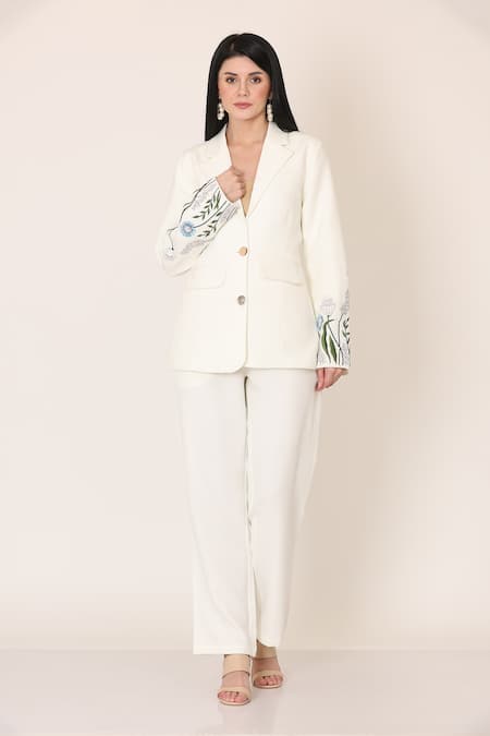 MIDORI BY SGV Embroidered Blazer & Pant Set 