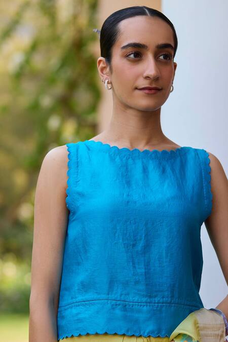 Surmaye Purple Handloom Cotton Embroidery Soulful Melodies Jamdani Pansy Motif Hem Saree at Aza Fashions Surmaye_Purple Handloom Cotton Embroidery Soulful Melodies Jamdani Pansy Motif Hem Saree _at_Aza_Fashions