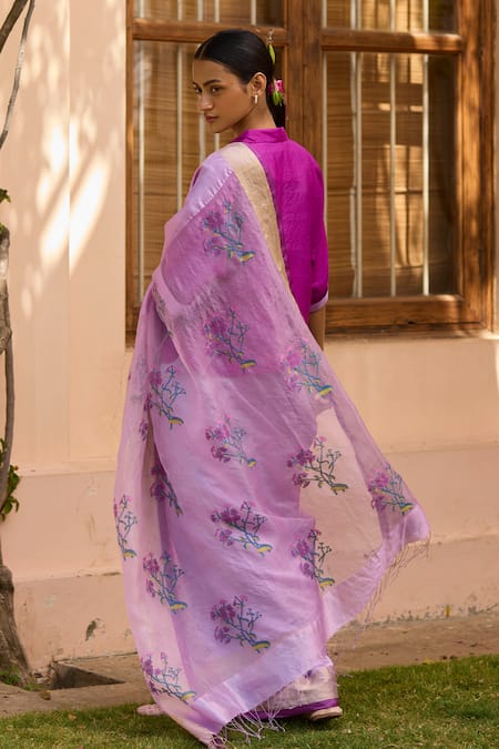 Shop Surmaye Pink Silk Embroidery Reflections Jamdani Floral Motif Saree at Aza Fashions Shop_Surmaye_Pink Silk Embroidery Reflections Jamdani Floral Motif Saree _at_Aza_Fashions