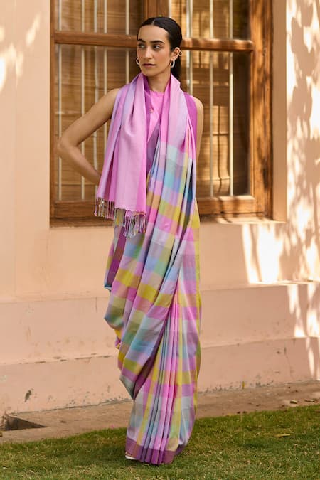 Surmaye Echoes Of Dawn Stripe Pattern Handwoven Saree 