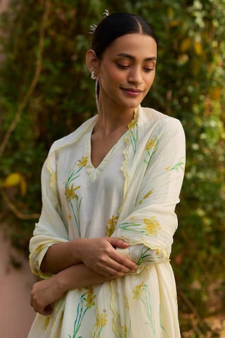 Shop Surmaye Yellow Handloom Cotton, Silk V-neck Dawn Daffodil Hand Painted Kurta With Pant Online at Aza Fashions Shop_Surmaye_Yellow Handloom Cotton, Silk V-neck Dawn Daffodil Hand Painted Kurta With Pant _Online_at_Aza_Fashions