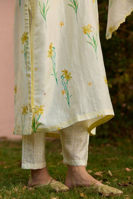Surmaye Yellow Handloom Cotton, Silk V-neck Dawn Daffodil Hand Painted Kurta With Pant at Aza Fashions Surmaye_Yellow Handloom Cotton, Silk V-neck Dawn Daffodil Hand Painted Kurta With Pant _at_Aza_Fashions
