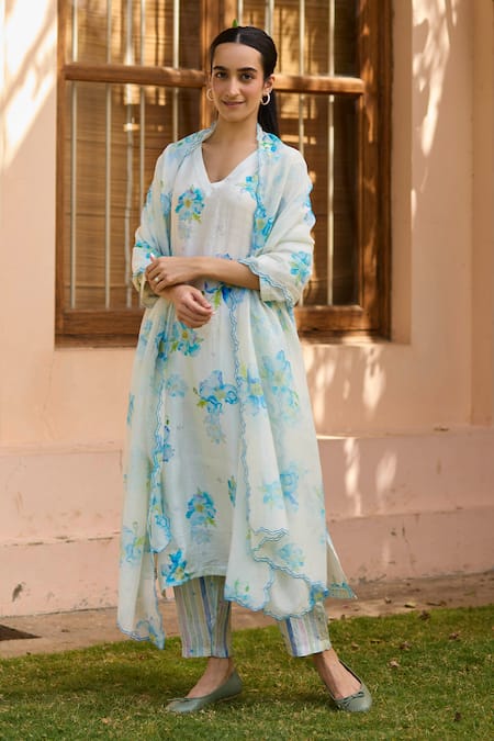 Surmaye Ivory Handwoven Mulberry Silk Hand Painted Dawn Kurta With Pant  