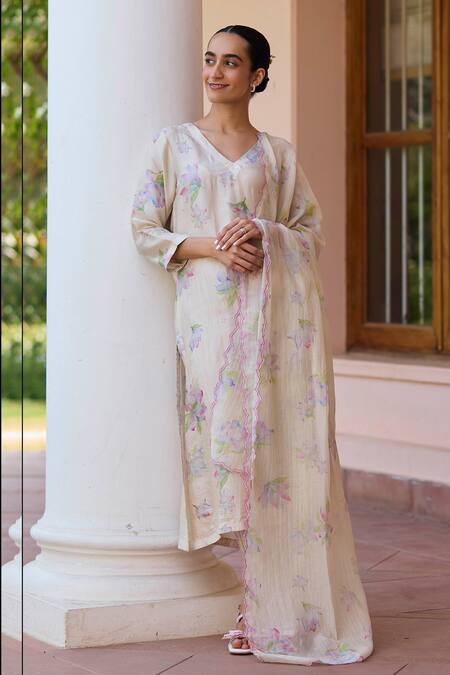 Surmaye Beige Silk V-neck Dawn Magnolia Floral Print Kurta With Pant Online at Aza Fashions Surmaye_Beige Silk V-neck Dawn Magnolia Floral Print Kurta With Pant _Online_at_Aza_Fashions