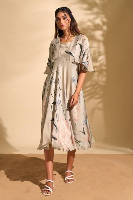 Buy_Whimsical By Shica X AZA_Pink Organza, Satin Pearls V-neck Big Flower Print Dress 