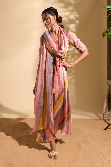 Buy Whimsical By Shica X AZA Pink Organza, Satin V-neck Stroke Print Stole Jumpsuit Buy_Whimsical By Shica X AZA_Pink Organza, Satin V-neck Stroke Print Stole Jumpsuit