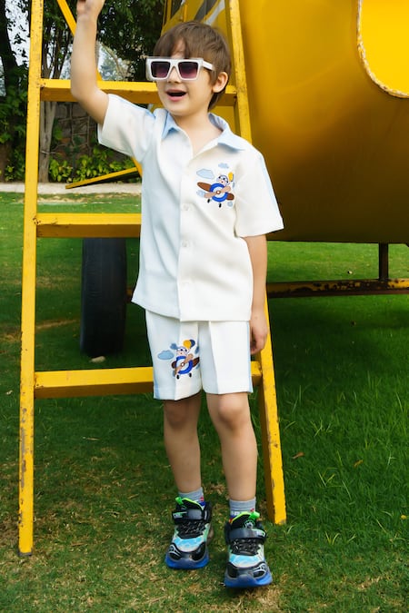 Shop Hoity Moppet White Cotton Patchwork, Embroidery Caramello Shirt And Shorts Set at Aza Fashions Shop_Hoity Moppet_White Cotton Patchwork, Embroidery Caramello Shirt And Shorts Set _at_Aza_Fashions