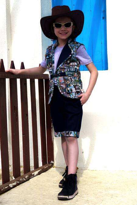 Buy_Hoity Moppet_Black Jacquard, Cotton City Chic Woven Waistcoat And Shorts Set _Online_at_Aza_Fashions