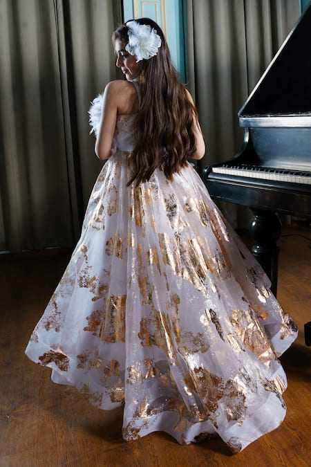 Shop Hoity Moppet White Organza Foil Printing, Feathers Hollywood Floral Gown at Aza Fashions Shop_Hoity Moppet_White Organza Foil Printing, Feathers Hollywood Floral Gown _at_Aza_Fashions