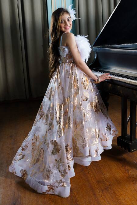 Hoity Moppet White Organza Foil Printing, Feathers Hollywood Floral Gown Online at Aza Fashions Hoity Moppet_White Organza Foil Printing, Feathers Hollywood Floral Gown _Online_at_Aza_Fashions