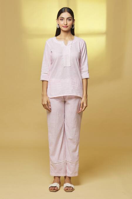 Kalakaari By Sagarika White Cotton Lace Split V-neck Stripe Handblock Print Top And Pant Set at Aza Fashions Kalakaari By Sagarika_White Cotton Lace Split V-neck Stripe Handblock Print Top And Pant Set _at_Aza_Fashions