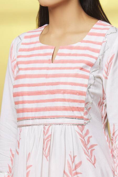 Buy Kalakaari By Sagarika White Cotton, Kota Doria Split V-neck Handblock Printed Kurta Set Online at Aza Fashions Buy_Kalakaari By Sagarika_White Cotton, Kota Doria Split V-neck Handblock Printed Kurta Set _Online_at_Aza_Fashions