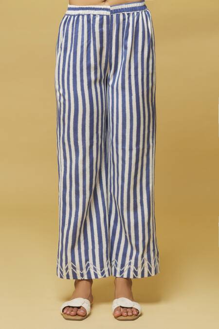 Buy Kalakaari By Sagarika White Cotton, Kota Doria Embroidery Round Neck Floral Print Straight Kurta Set Online at Aza Fashions Buy_Kalakaari By Sagarika_White Cotton, Kota Doria Embroidery Round Neck Floral Print Straight Kurta Set _Online_at_Aza_Fashions