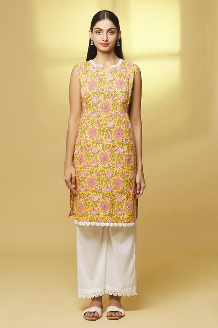 Kalakaari By Sagarika Yellow Cotton Lace Split V-neck Floral Print Kurta Set Online at Aza Fashions Kalakaari By Sagarika_Yellow Cotton Lace Split V-neck Floral Print Kurta Set _Online_at_Aza_Fashions