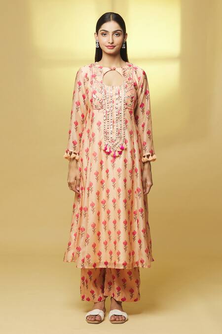 Kalakaari By Sagarika Peach Chanderi Tassels, Mirrors Round Neck Blooming Flower Print Kurta With Pant Online at Aza Fashions Kalakaari By Sagarika_Peach Chanderi Tassels, Mirrors Round Neck Blooming Flower Print Kurta With Pant _Online_at_Aza_Fashions