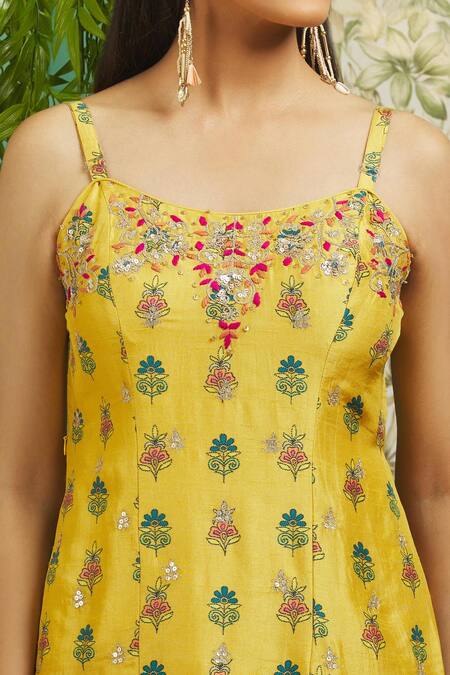 Shop_Samyukta Singhania_Yellow Silk Embroidery, Sequins Scoop Neck Floral Print Peplum Kurta Set _Online_at_Aza_Fashions