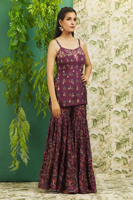 Buy_Alaya Advani_Wine Dupion Silk Floral, Sequin, Thread Scoop Neck Printed Peplum Kurta Set_Online_at_Aza_Fashions