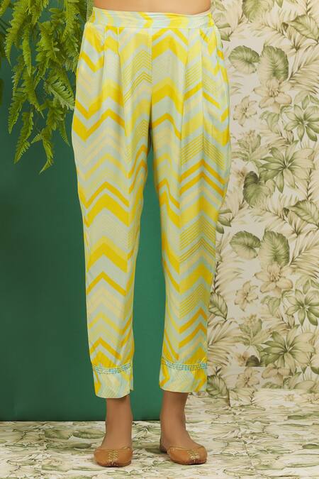 Buy_Alaya Advani_Yellow Muslin Abstract, Cutdana, Sequin Round Print Kurta And Pant Set