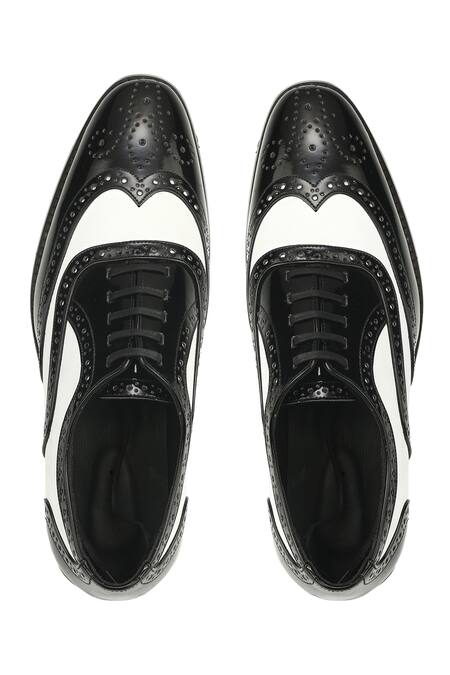 Shop_IVRAH_Black Retro Brogue Pattern Shoes _Online_at_Aza_Fashions